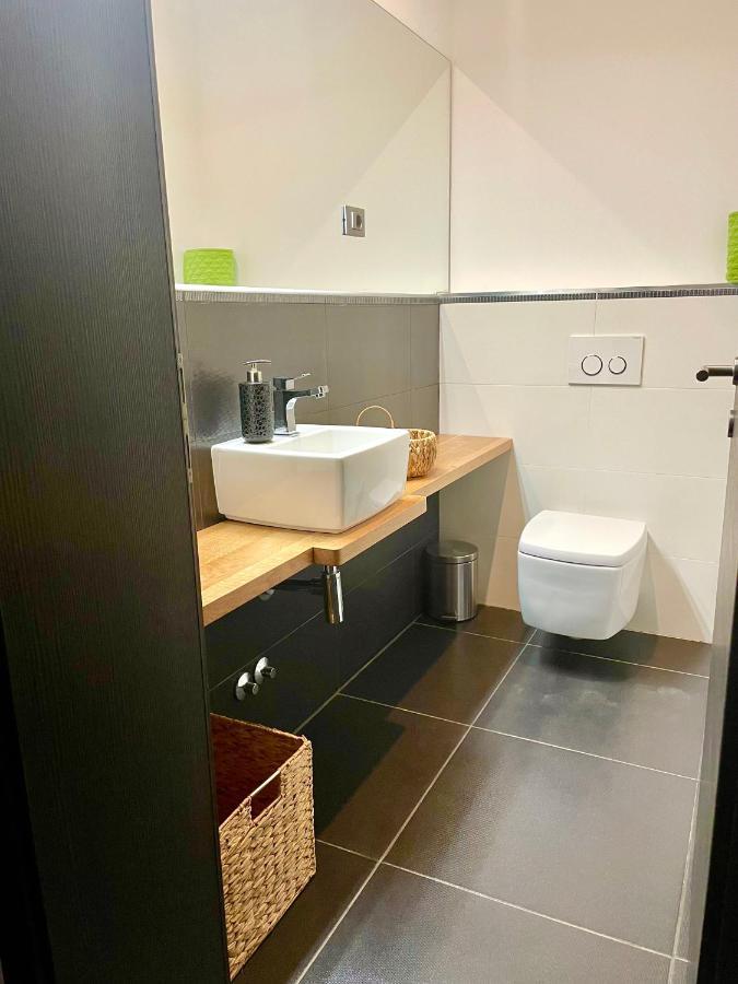 Mega Apartamento Prvacina Exterior foto