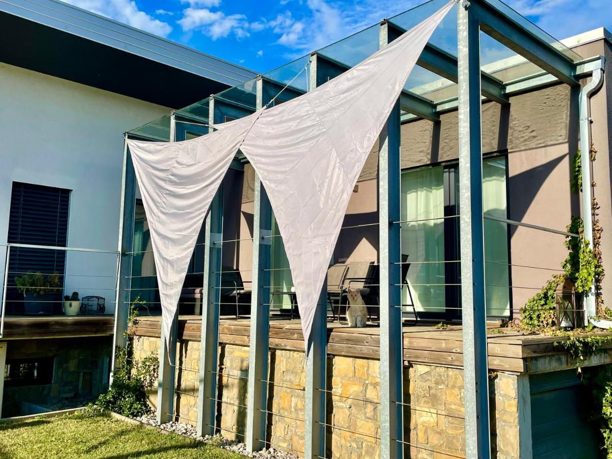 Mega Apartamento Prvacina Exterior foto
